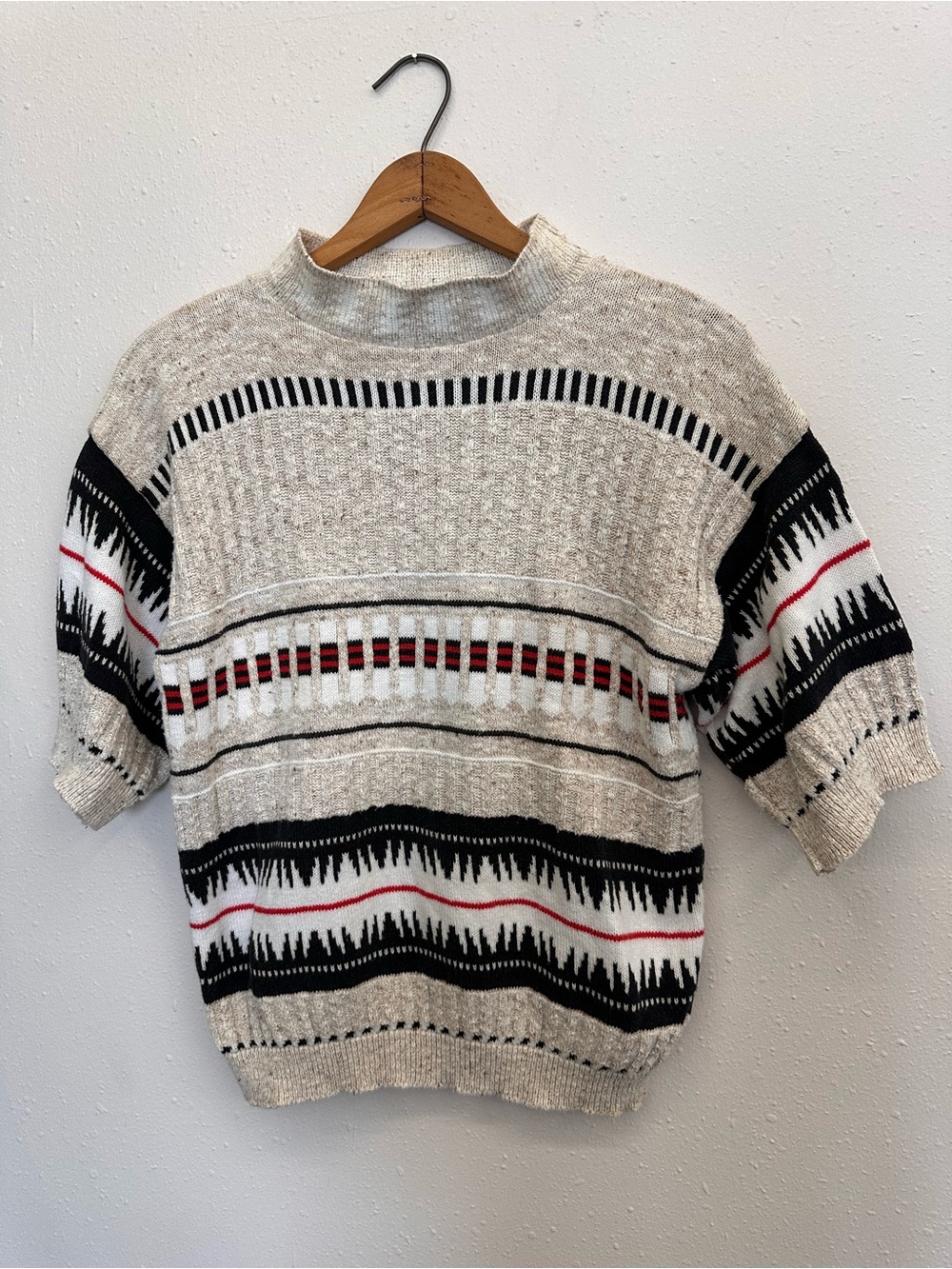 Women’s Cream Patterned Short-Sleeve Sweater - Classic Knit vintage mock neck